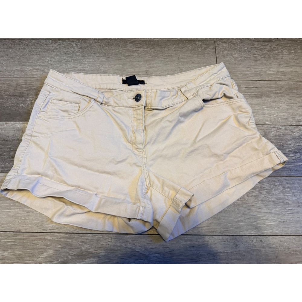 H&M Womens Size 12 Beige Khaki Cotton Blend Cuffed Hem Low Rise Casual Shorts